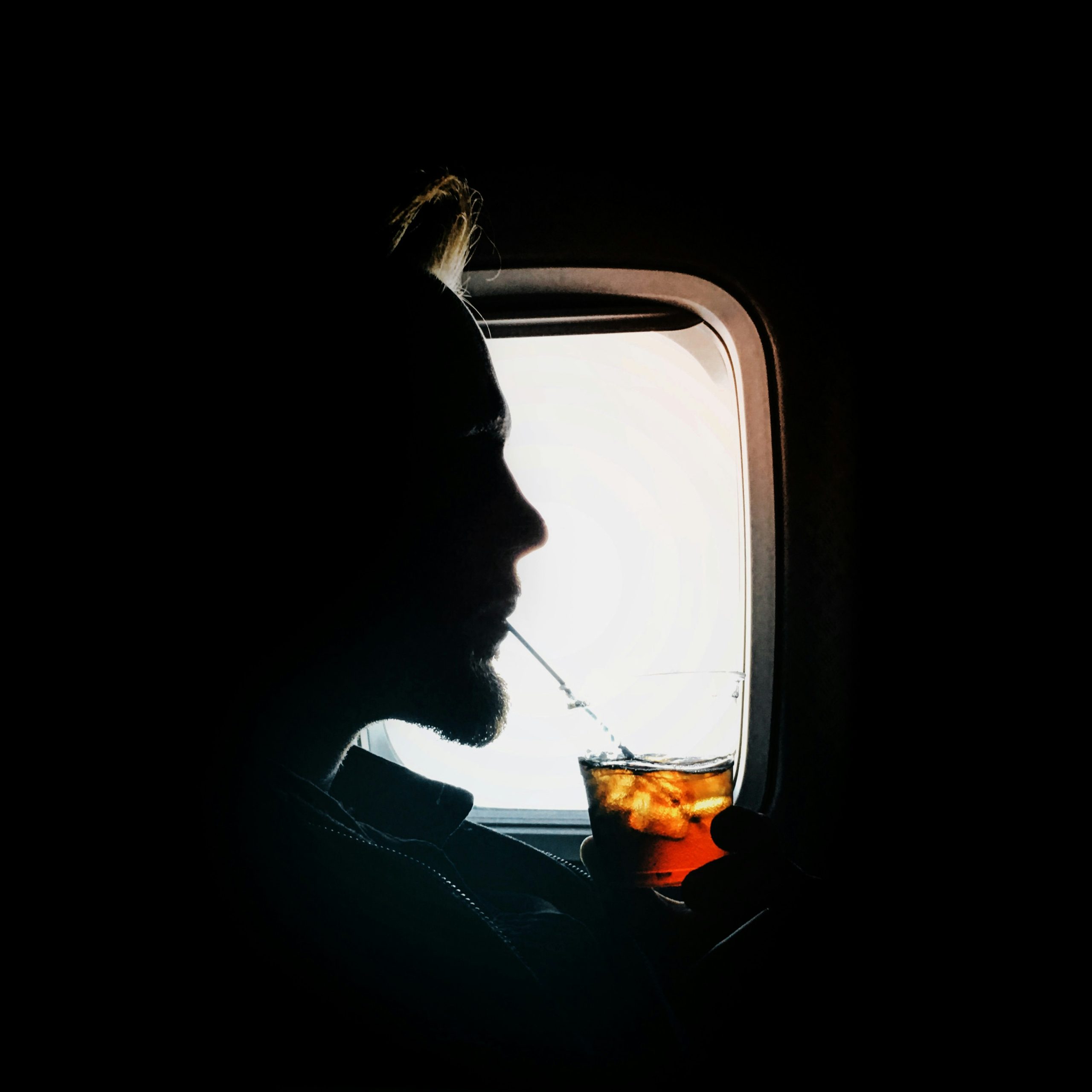 Pourquoi se sent-on plus vite soûl en avion ?